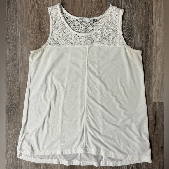 𝅺PRANA lace trimmed white tank, size small. - Picture 2 of 7